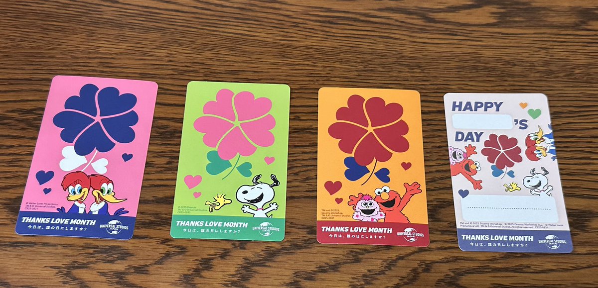 mori_morin84's tweet image. サンクスラブマンスのシール3種とメッセージカード（右端）頂きました😊
カードはホテルで貰ったけどパークにもあるみたいです✨

#USJファン