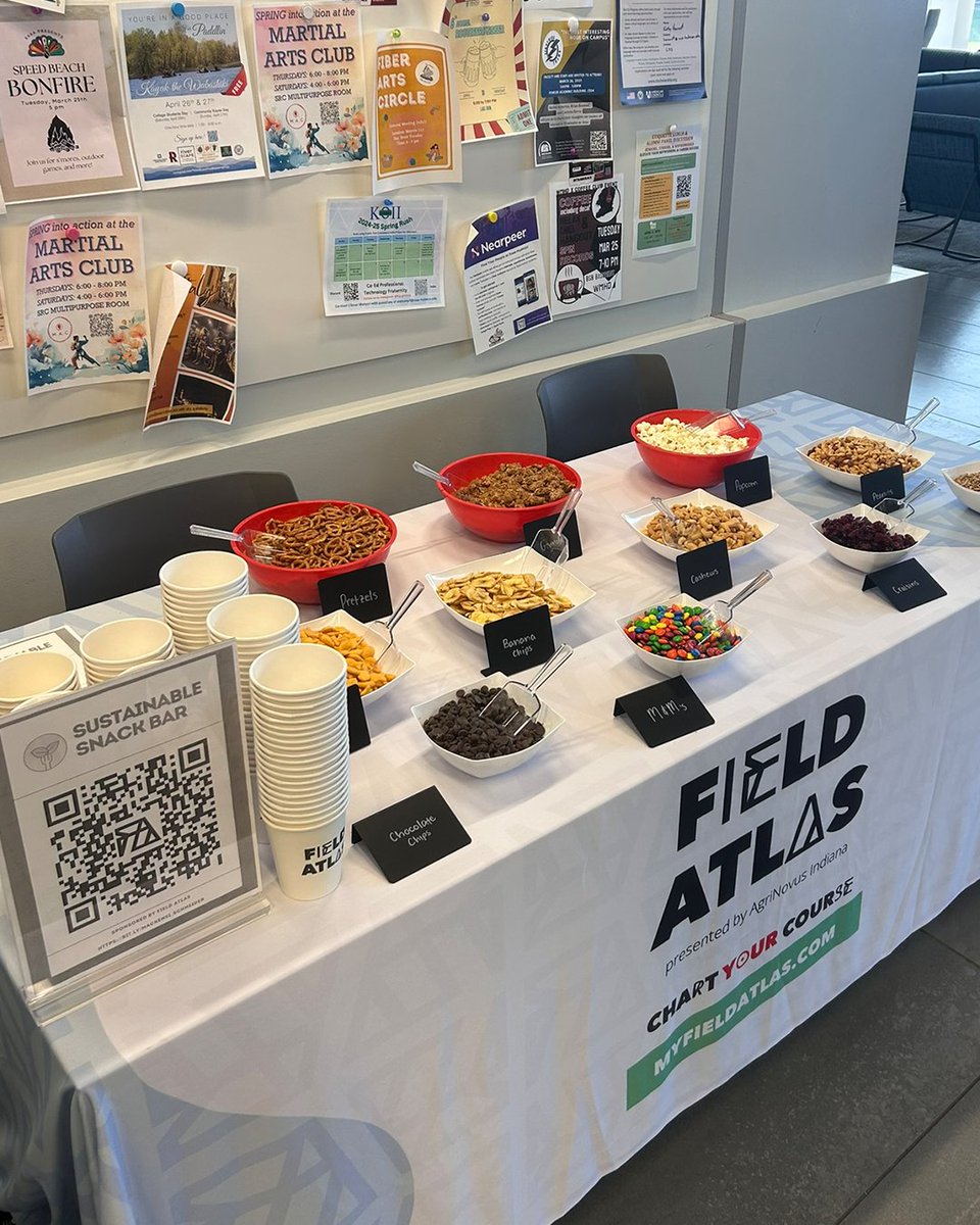 Sweet or salty? Rose-Hulman ambassador Mackensi hosted a sustainable snack bar, connecting food to the farm in a tasty way. Students could eat a cup of treats while learning about agbioscience, the only economy that touches every person on the planet through food.