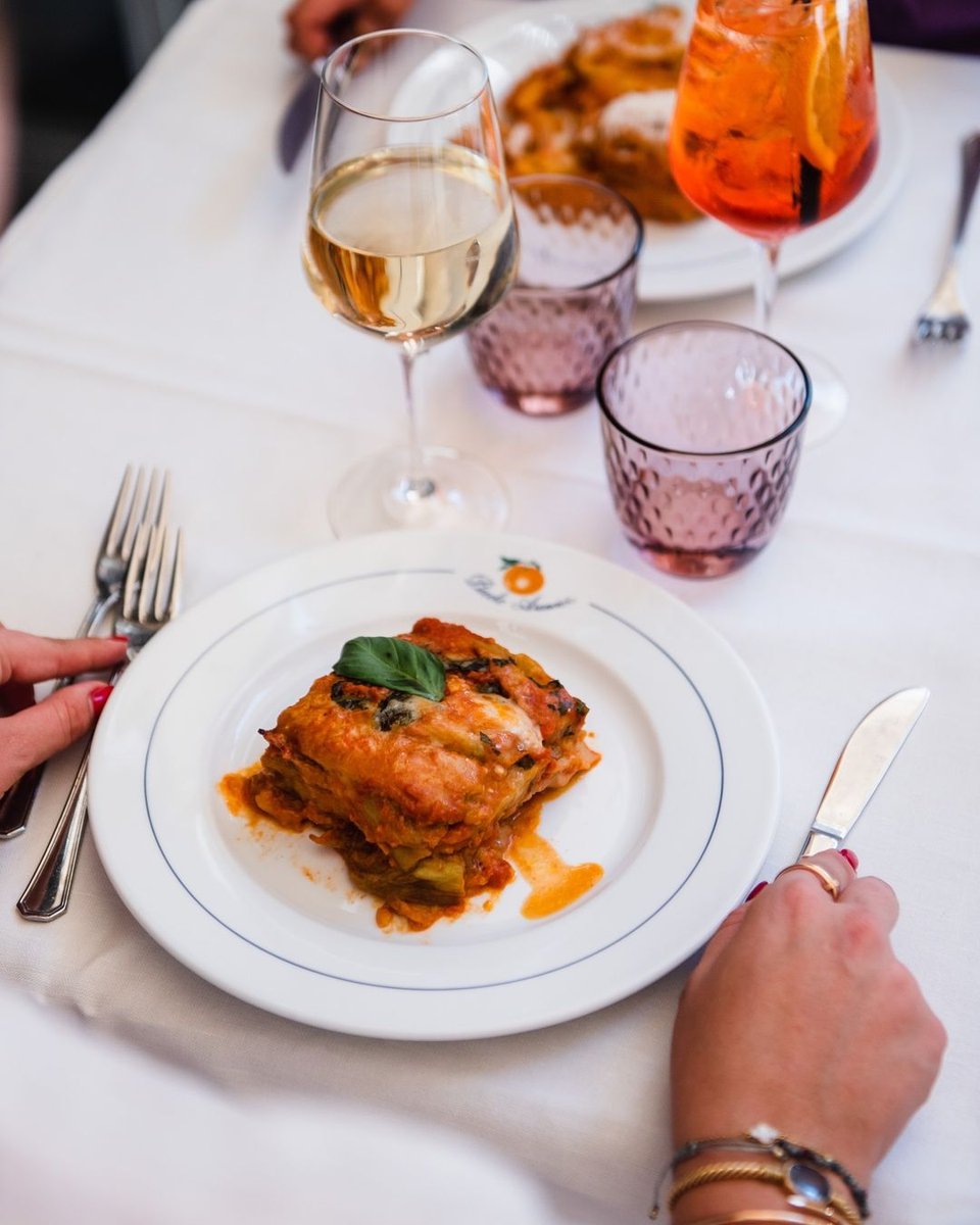 Le nostre melanzane alla parmigiana 😋

#piccoloarancio #foodporn #Roma