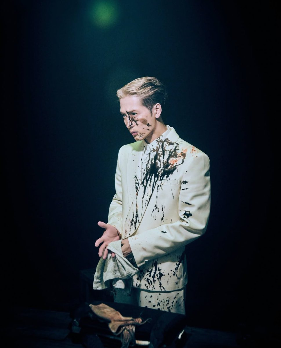 L’OFFICIEL HONG KONG (@lofficielhk) on Twitter photo #LOFFICIELhommes:王嘉爾( <a href="/JacksonWang852/">Jackson Wang</a> )最新單曲《BUCK》正式釋出!Jackson 化身暗黑壞男孩,與印度歌手兼演員 Diljit Dosanjh(<a href="/diljitdosanjh/">DILJIT DOSANJH</a> )合作今次單曲,無論歌曲還是 MV 都充滿神秘韻味。MV 中二人穿梭於暗黑世界,更出現血腥場面,視覺衝擊十足!
#JacksonWang #DiljitDosanjh #Buck #LOFFICIELhommes:王嘉爾( <a href="/JacksonWang852/">Jackson Wang</a> )最新單曲《BUCK》正式釋出!Jackson 化身暗黑壞男孩,與印度歌手兼演員 Diljit Dosanjh(<a href="/diljitdosanjh/">DILJIT DOSANJH</a> )合作今次單曲,無論歌曲還是 MV 都充滿神秘韻味。MV 中二人穿梭於暗黑世界,更出現血腥場面,視覺衝擊十足!
#JacksonWang #DiljitDosanjh #Buck
