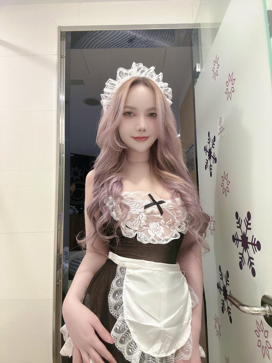 Lishali (@lishalix99) on Twitter photo 我叫李莎莉、人妖、 你们要我吗?哈哈哈🍰 我叫李莎莉、人妖、 你们要我吗?哈哈哈🍰
