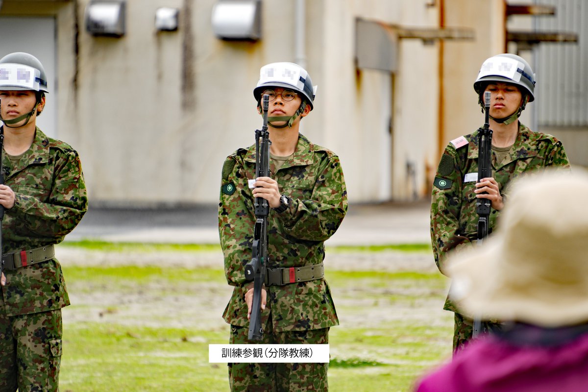 新隊員の一日】 教育を担任する各部隊は、4月に入隊した新隊員を対象