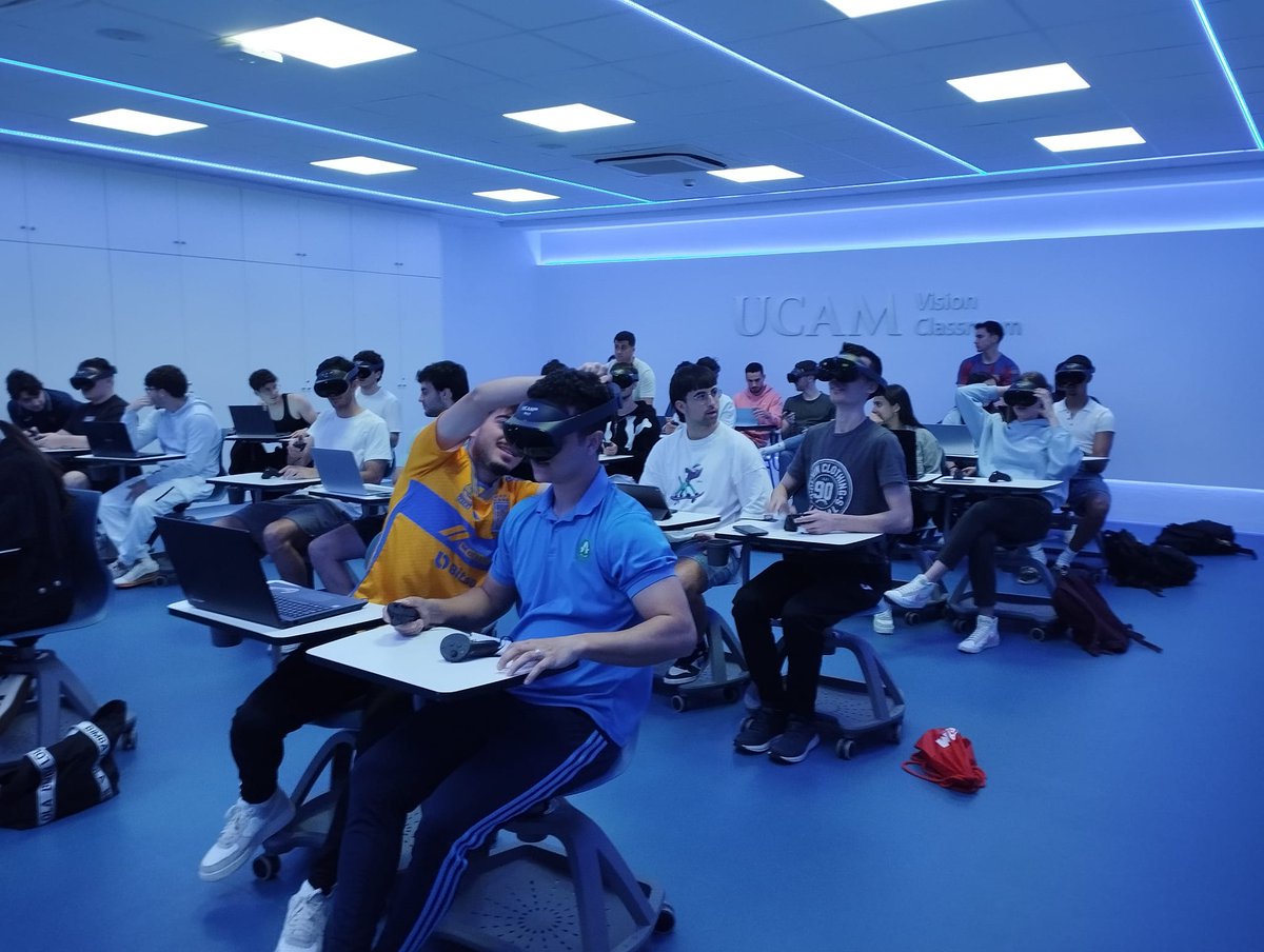UCAM Facultad de Deporte (@ucam_cafd) on Twitter photo 🏟️🔍¿Cómo se analiza un espacio deportivo?
Nuestros alumnos usan la Realidad Virtual y Aumentada para evaluar instalaciones reales en la asignatura de Equipamientos e Instalaciones Deportivas, en los Campus de <a href="/UCAM/">UCAM Universidad</a> y <a href="/UCAM_Cartagena/">UCAM Cartagena</a>
🚀 Tecnología al servicio del aprendizaje 🏟️🔍¿Cómo se analiza un espacio deportivo?
Nuestros alumnos usan la Realidad Virtual y Aumentada para evaluar instalaciones reales en la asignatura de Equipamientos e Instalaciones Deportivas, en los Campus de <a href="/UCAM/">UCAM Universidad</a> y <a href="/UCAM_Cartagena/">UCAM Cartagena</a>
🚀 Tecnología al servicio del aprendizaje