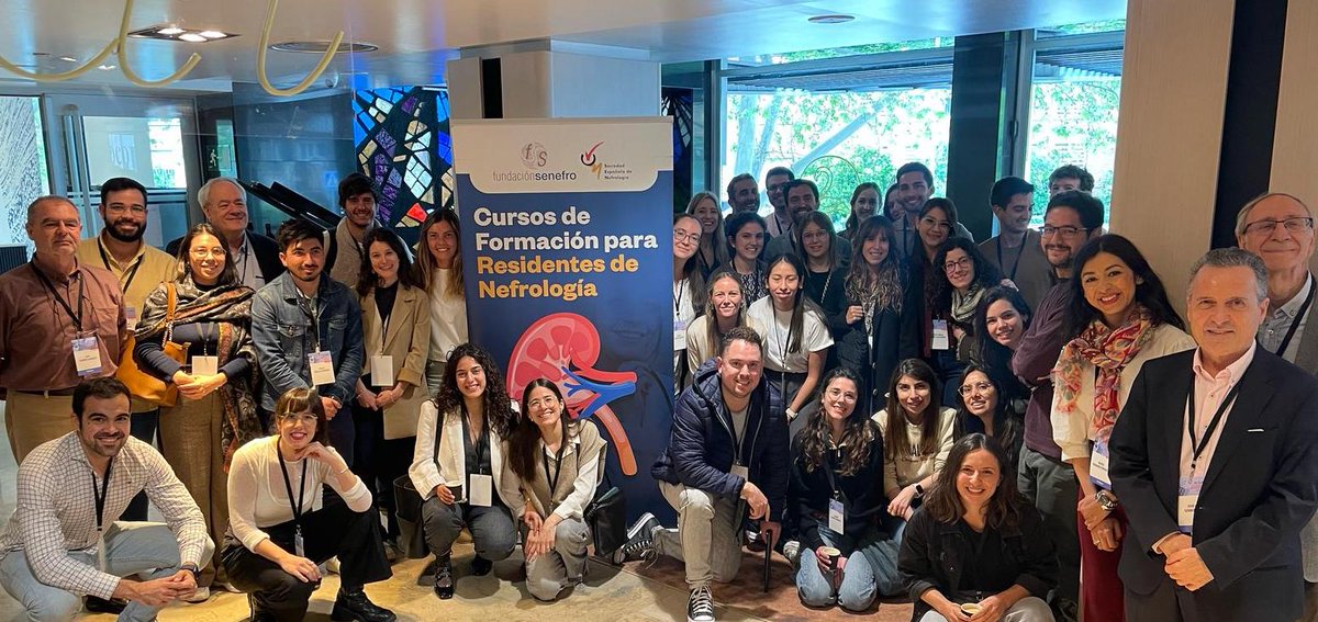 📍Promoción 2025 del IV Curso de manejo de la #diabetes Mellitus en ERC dirigido a MIR4 nefrología 👏