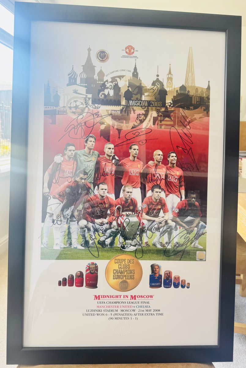 Martin Hibbert (@martinhibbert) on Twitter photo A couple of <a href="/ABeckettStudio/">Stewart Beckett</a> pieces signed by the Class of 92 and the 2008 Champions League Final squad that I’ve had framed and delivered to me today to add to the collection. 🔴⚪️⚫️ #MUFC A couple of <a href="/ABeckettStudio/">Stewart Beckett</a> pieces signed by the Class of 92 and the 2008 Champions League Final squad that I’ve had framed and delivered to me today to add to the collection. 🔴⚪️⚫️ #MUFC