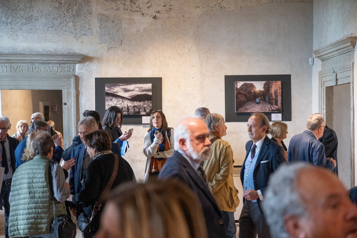 Idee per rilanciare l’Italia dei borghi: a #Sutri la seconda tappa di #BenvenutiAborgo, tavoli di confronto e un contest fotografico

Giovedì #8maggio a Palazzo Doebbing la seconda edizione dell’Itinerant Smart Meeting organizzato da #ECOmmunity insieme a Touring Club Italiano e