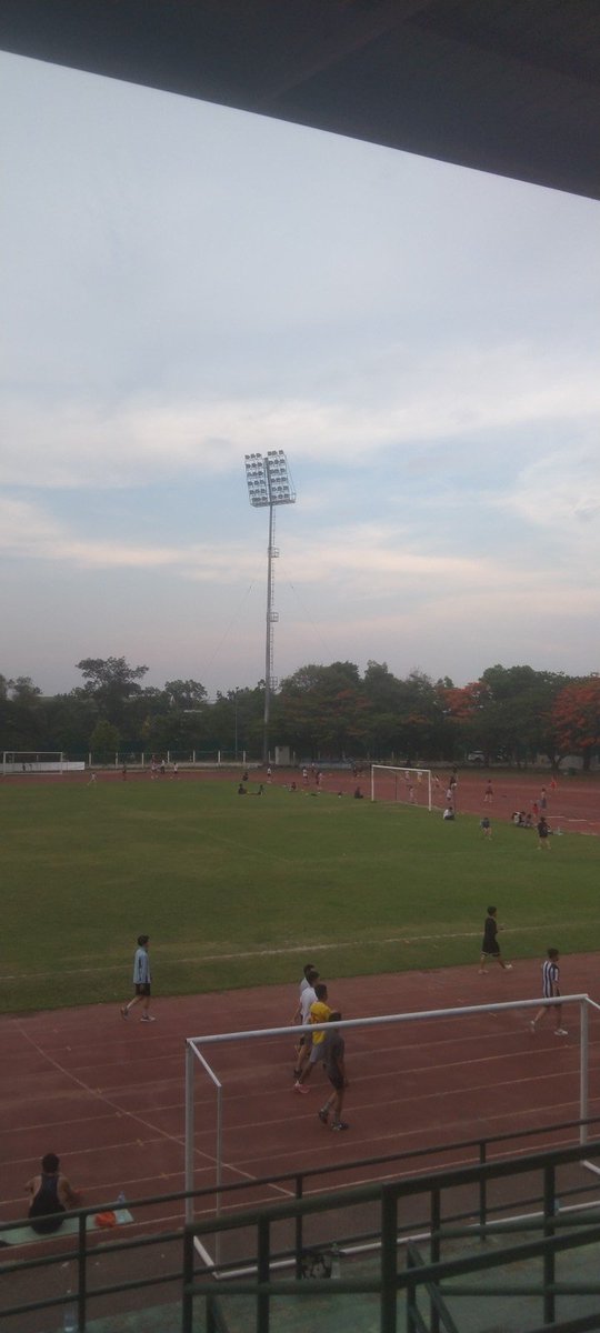 ເມື່ອອາຍຸຫຼາຍຂື້ນຈະຮູ້ຄຸນຄ່າຂອງການຮັກສາຕົວແລະຫົວໃຈໃຫ້ມັນທົນສູ້.ດົນໆເທື່ອໃຜມາອອກກຳລັງຢູ່ນີ້ແດ່