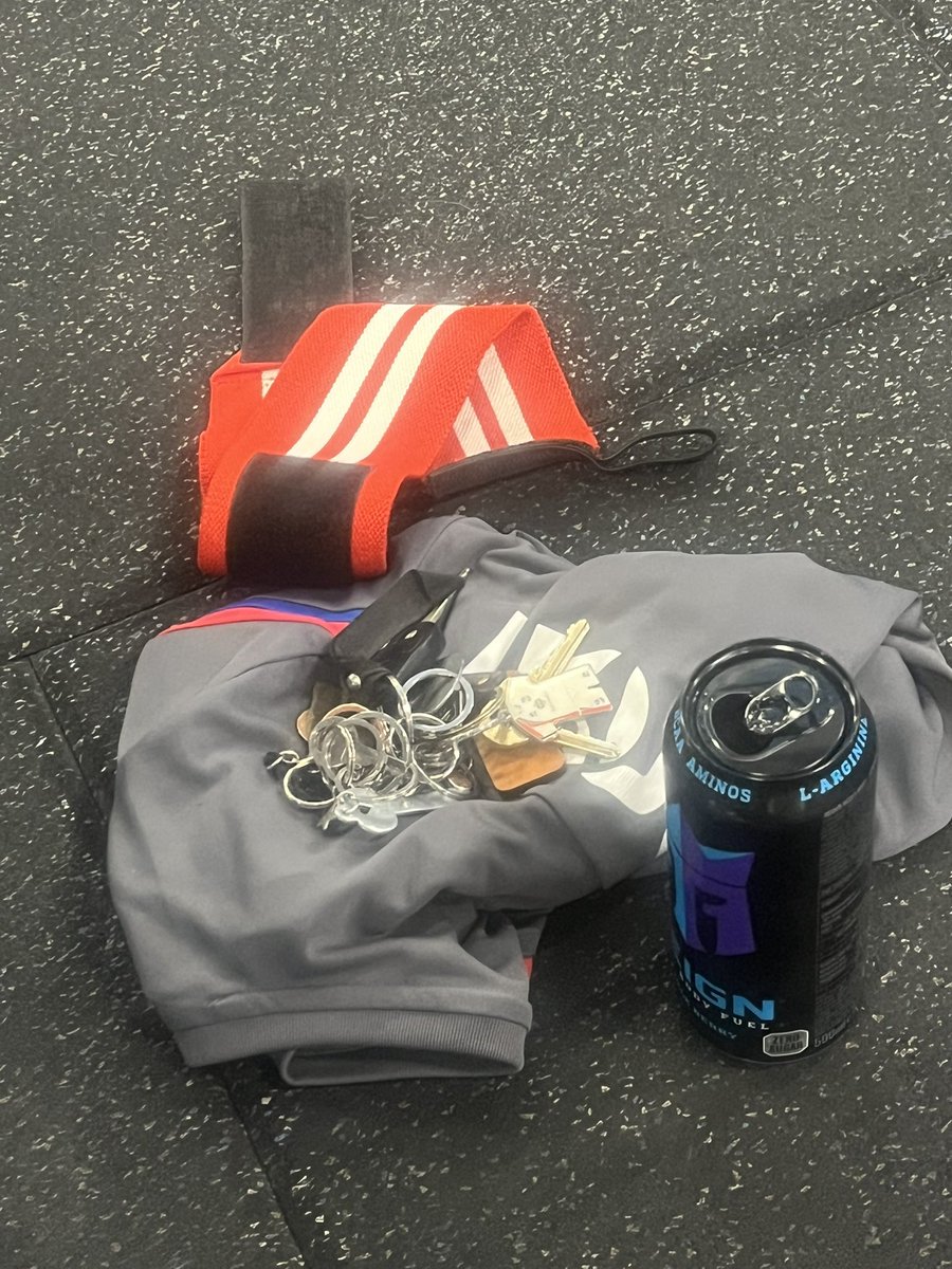 Morning session fueled by @reignbodyfuel 

Low volume, heavy session due to Kent Champs this weekend at @julierosestadium where I will be racing seniors (youngsters) 1-2 seconds faster than me 🤷‍♂️. It’s all race practice 😂

#athleticslife #blackeagleathlete #dartfordharriers