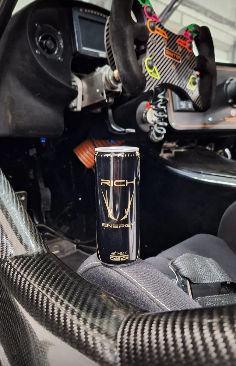 rich_energy's tweet image. Premium British Performance with @GinettaCars 🇬🇧 
#Ginetta #Supercars #MadeInBritain #RichEnergy
