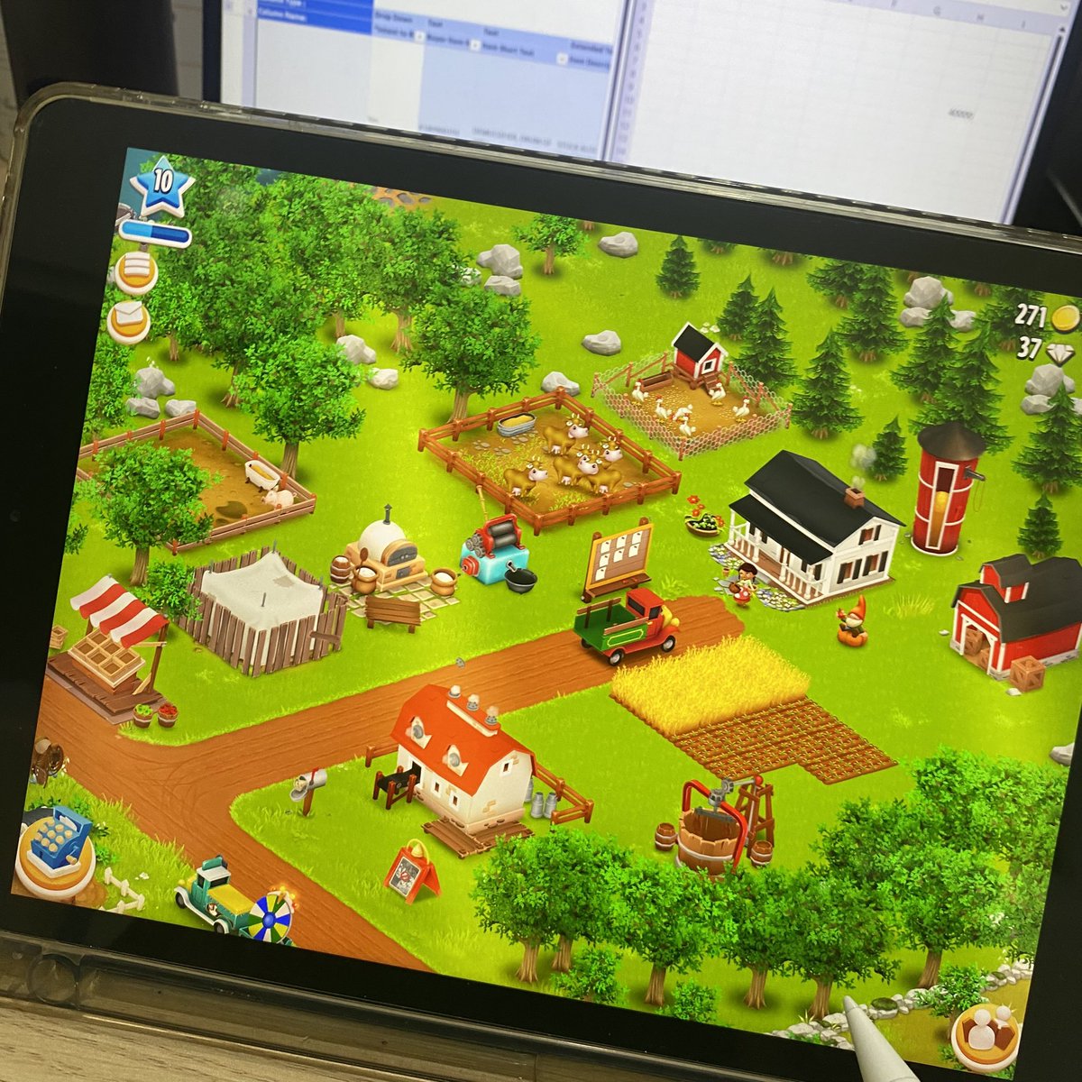 Wetleands's tweet image. not me bring my ipad ke kantor biar bisa main hayday #salamgamers #progamers #infokanmabar