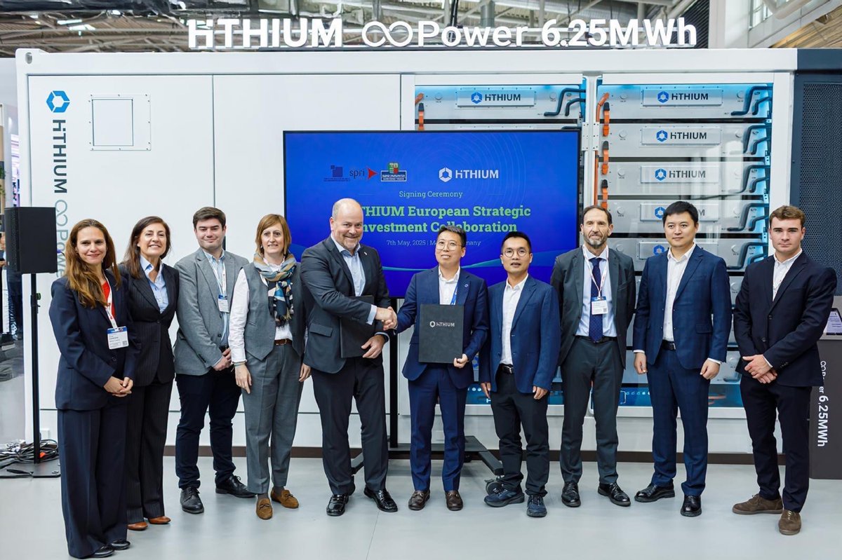 ⚡️ Eusko Jaurlaritzak eta Hithium enpresak akordio estrategikoa sinatu dute, Europako biltegiratze egonkorraren industria gidatzeko.

➕ Hitzarmenari esker, Euskadin biltegiratze egonkorreko sistemak fabrikatzea ahalbidetuko duen soluzio integral baten garapenean lan egingo da,