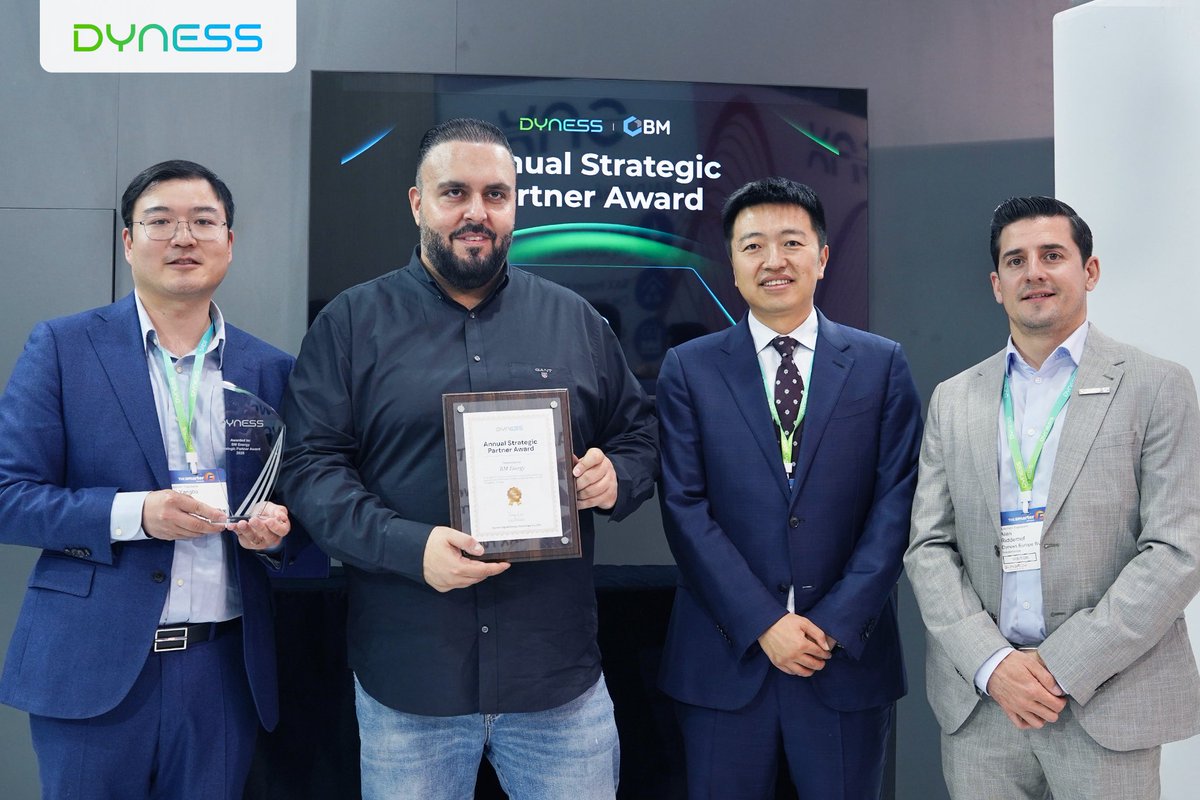 We proudly present the Annual Strategic Partner Award to BM Energy! 

This strategic partnership accelerates our shared mission. We look forward to shaping the future of renewable energy together! 🤝
#DynessAnnualStrategicPartner #Dyness #BMenergy #SolarInnovation #Intersolar2025