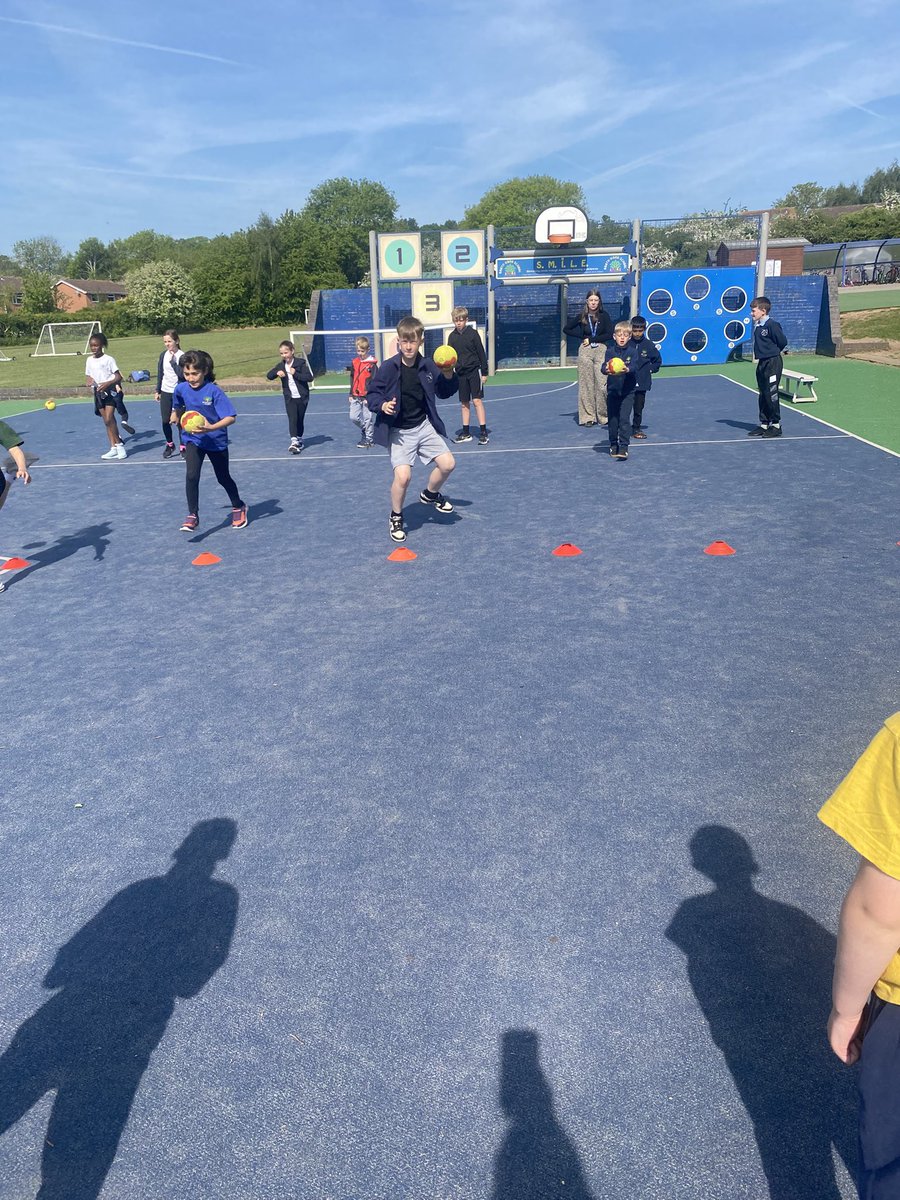 @MLeVoiDRET (@mrslevoipe_khpa) on Twitter photo Great morning at <a href="/BoothWoodAcad/">Booth Wood Academy</a> delivering handball masterclass with KS2๐คพ๐คพโโ๏ธ๐คพโโ๏ธ๐ฅ
<a href="/DRETsport/">DRET Sport</a> <a href="/agreenDRET/">Alex Green</a> Great morning at <a href="/BoothWoodAcad/">Booth Wood Academy</a> delivering handball masterclass with KS2๐คพ๐คพโโ๏ธ๐คพโโ๏ธ๐ฅ
<a href="/DRETsport/">DRET Sport</a> <a href="/agreenDRET/">Alex Green</a>