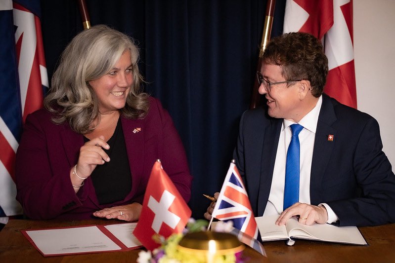 Heidi Alexander MP (@heidi_labour) on Twitter photo We've signed an agreement with <a href="/SwissGov/">Swiss Federal Government</a> to pave the way for direct rail links between our countries.
This will boost tourism, support jobs and businesses, and strengthen cross-border trade.
Pleased to seal the deal with Federal Councillor Albert Rösti <a href="/StPancrasInt/">St. Pancras International</a> We've signed an agreement with <a href="/SwissGov/">Swiss Federal Government</a> to pave the way for direct rail links between our countries.
This will boost tourism, support jobs and businesses, and strengthen cross-border trade.
Pleased to seal the deal with Federal Councillor Albert Rösti <a href="/StPancrasInt/">St. Pancras International</a>