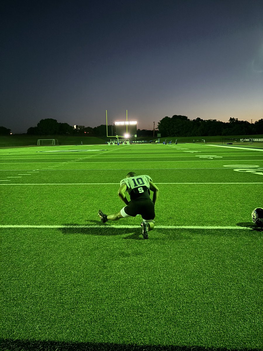 Reid watkins (@reidwatkins05) on Twitter photo 40 mins early… Every Single Morning 💯
2026 RB is the first one out here
<a href="/BillingsJourden/">Jourden Billings-2026 RB</a>
Love getting to coach the RBs this May 40 mins early… Every Single Morning 💯
2026 RB is the first one out here
<a href="/BillingsJourden/">Jourden Billings-2026 RB</a>
Love getting to coach the RBs this May