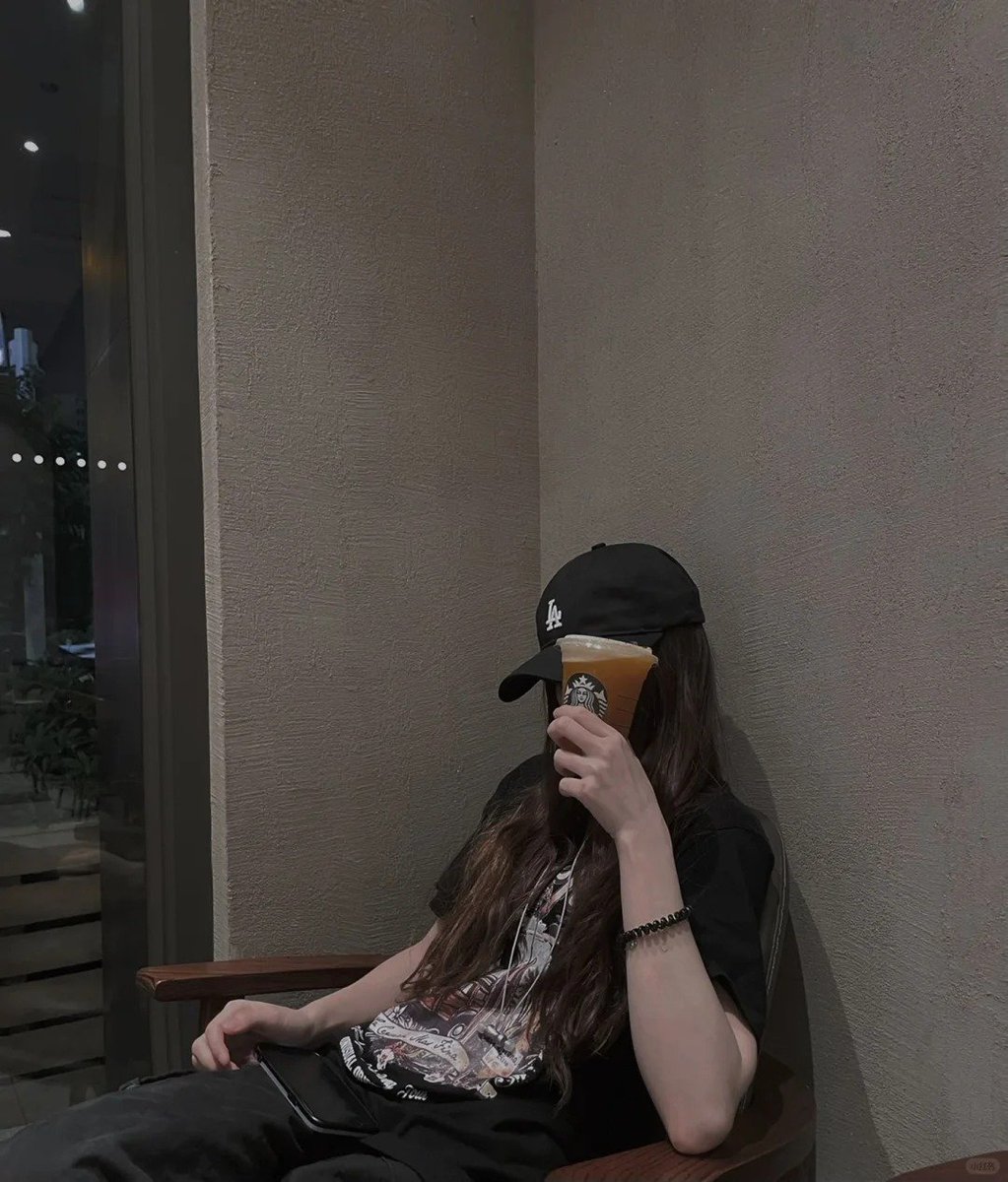 There’s nothing like that first sip of morning coffee to awaken the senses and set the tone for the day. It’s my ritual, my comfort, and my favorite way to start fresh. Coffee isn’t just a drink; it’s the essential fuel that powers my mornings and fuels my dreams☕️