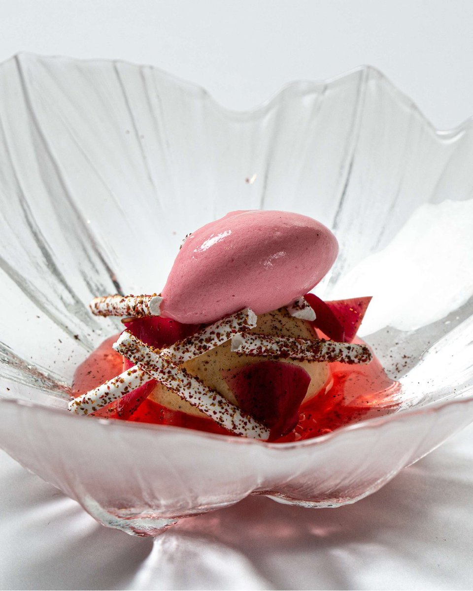 Wye Valley Produce are responsible for our rhubarb which is part of the Fruit, To Finish, on our current menus, paired with Tahitian Vanilla parfait, rose and pink peppercorn. #MichelinStar #michelinstarrestaurant #visitbath #TasteOfTheSeason #SeasonalMenu #WyeValleyProduce