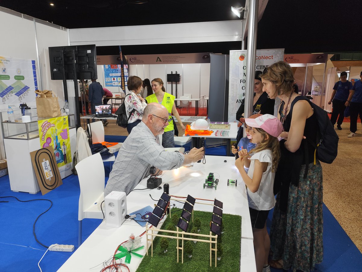 🧪 ✨  Platform-ZERO hosted a booth at the Seville Science Fair!
🔗 Read the news on our website: platform-zero-project.eu/2025/05/09/pla…
<a href="/EFFRA_Live/">EFFRA</a> <a href="/EU_HaDEA/">HaDEA</a> <a href="/EU_Commission/">European Commission</a>