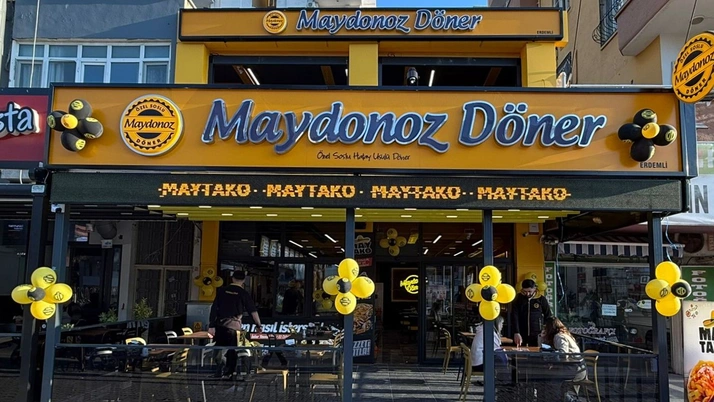Maydonoz Döner'e yapılan operasyonda 23 şüpheli gözaltına alındı. MASAK raporuna takılan şüphelilerin RTB (Referans Temelli Büyüme) oyunu da deşifre edildi.

Operasyonlarda, 23 şüpheli yakalanırken yapılan aramalarda; 3 tane bir adet F serili 1 ABD Doları, FETÖ elebaşının yazarı