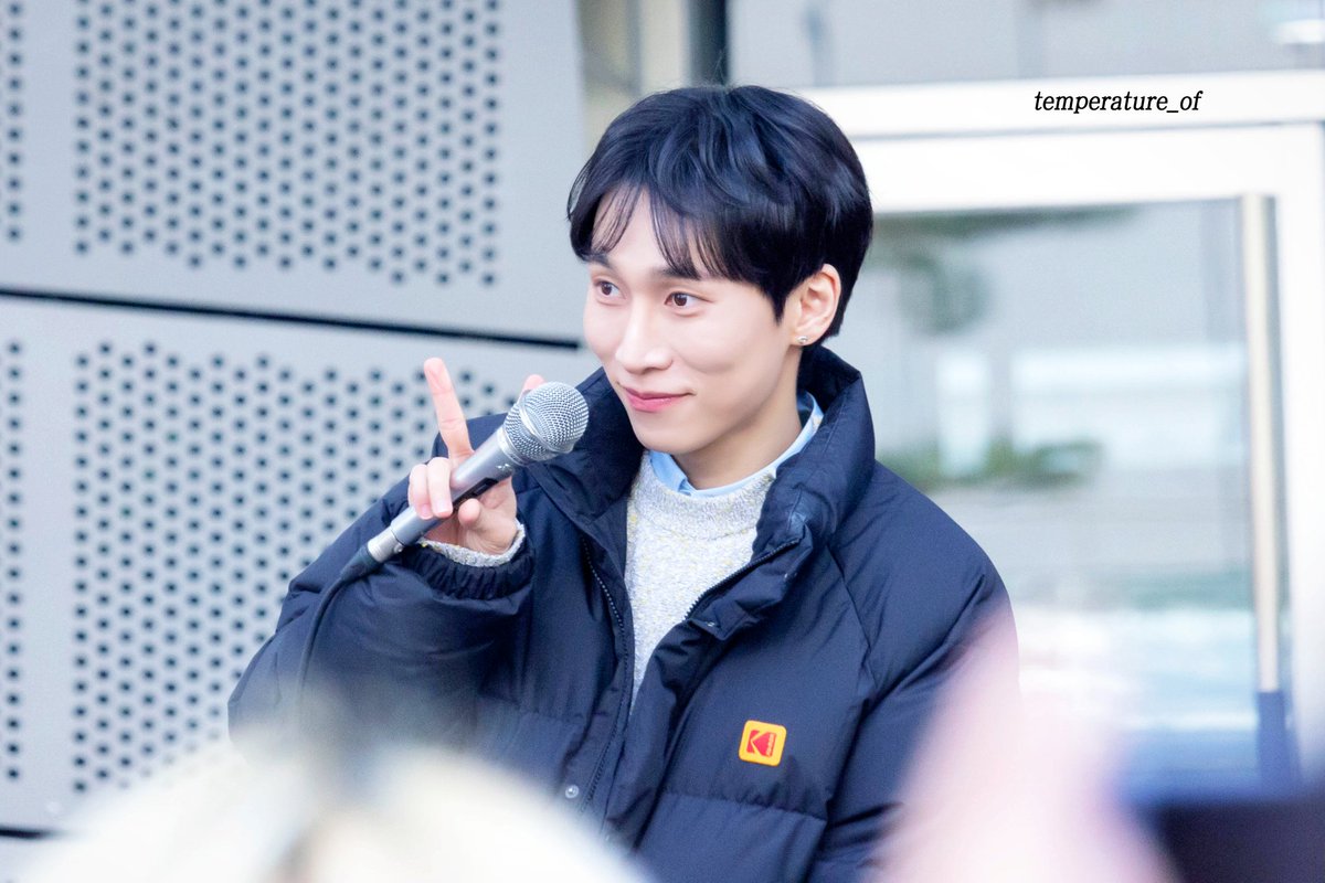 temperature_of's tweet photo. 250308 음악중심 미니팬미팅
#비투비 #BTOB #서은광 #은광 @BTOB_SEKwang https://t.co/0wPEkBspkB