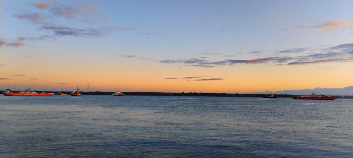 Canal de Chacao y los transbordadores que vienen y van a #Chiloe.