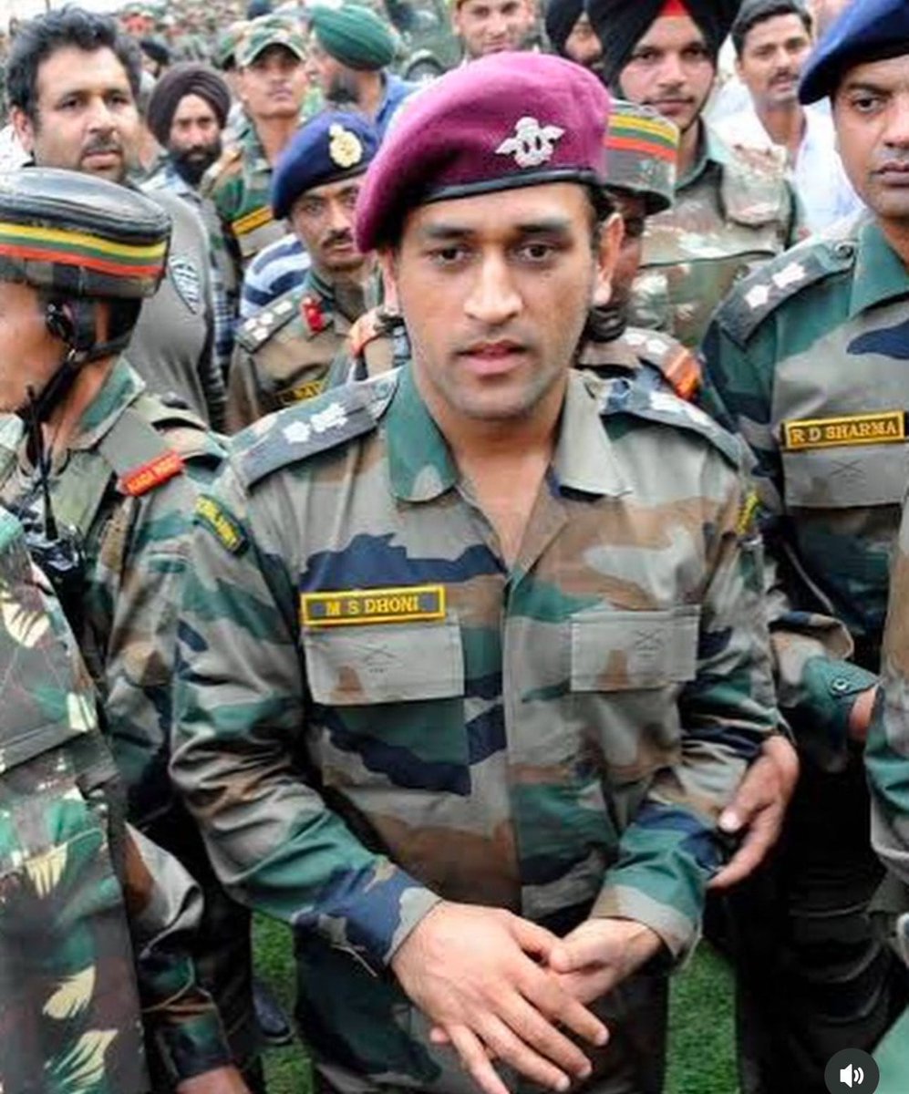 SonuNigamSingh's tweet photo. पहलगाम हमले से लेकर भारत की जवाबी कार्रवाई तक, धोनी की कहीं कोई प्रतिक्रिया नहीं है।

अपने देश की सेना का मनोबल बढ़ाने के लिए भी कभी एक शब्द नहीं कहा है।

सेना अब अपनी तैयारियों को तेज करते हुए टेरीटोरियल आर्मी को भी बुला सकती है, क्या धोनी देश की सुरक्षा के लिए इसमें जाएंगे? https://t.co/oqeJpzwOVN