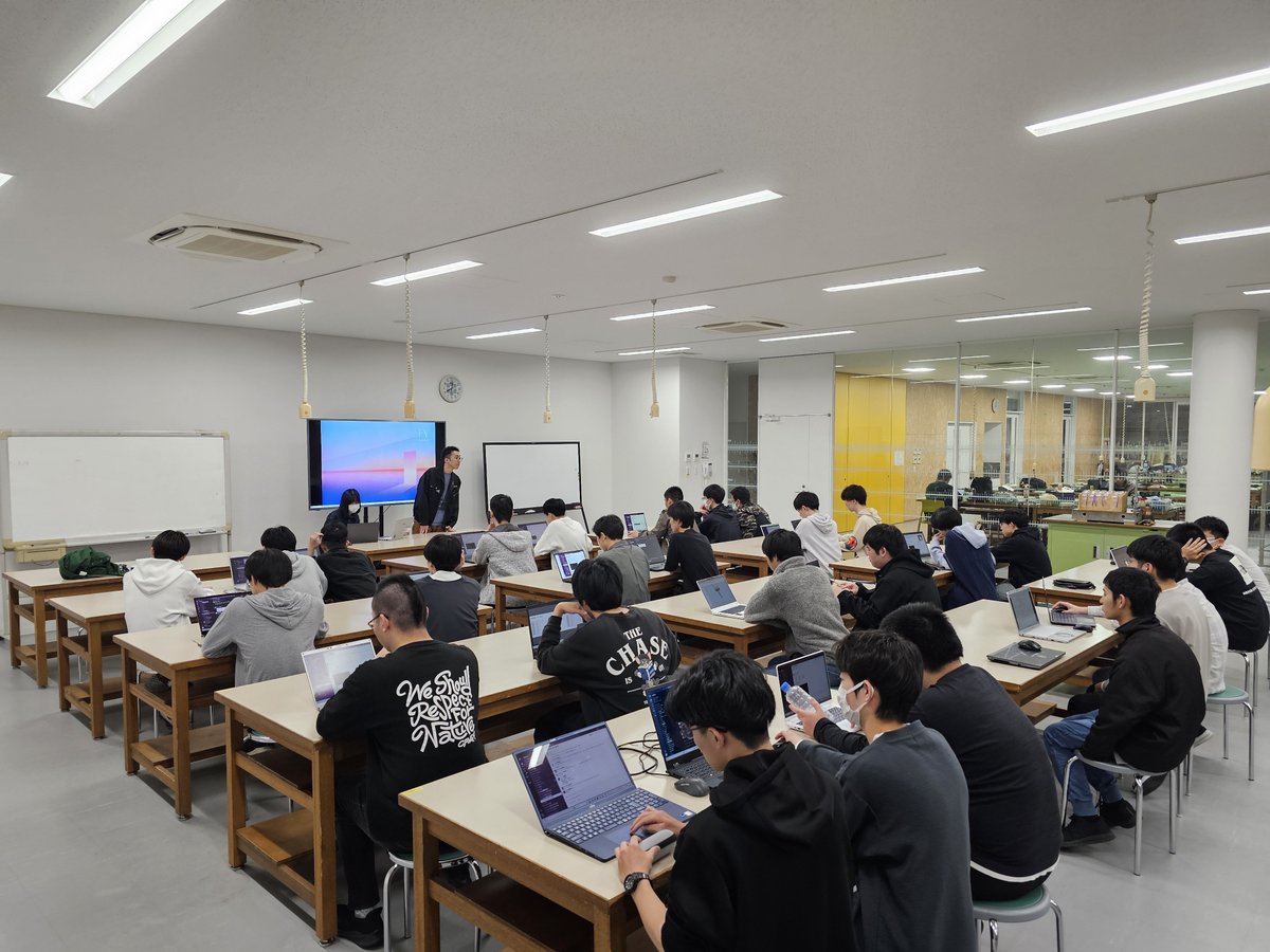 yumerobopro's tweet image. 新入生の本入部会が行われました!
合計27名の新入生が入部し、合計66名体制となります!
新入生はまずSRCに向けスタートダッシュをします。
#ロボコン #今日のロボプロ #SRC