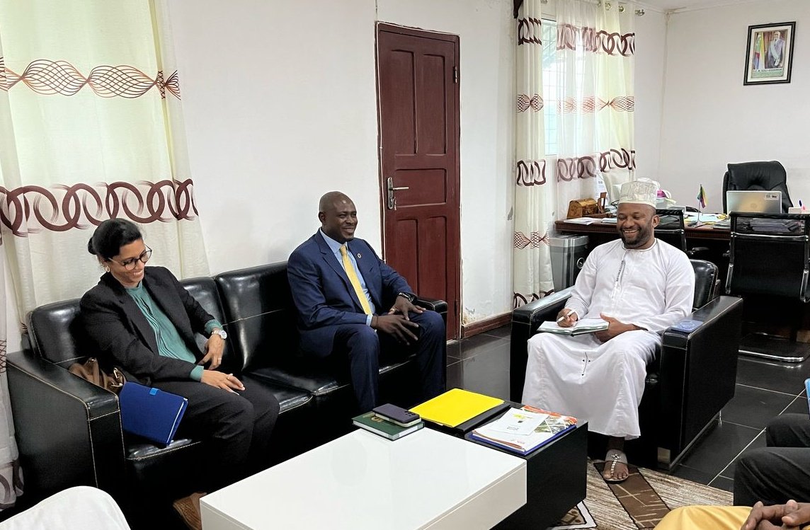 Ce vendredi, le Coordonnateur Résident #UN <a href="/Bot_JamesBot/">J. T. Bot</a> a rencontré le ministre de l’Agriculture, Dr <a href="/Bandarkazi/">Daniel Bandar</a>. Les discussions ont porté sur la coopération dans les secteurs de l’agriculture et de la pêche, ainsi que sur la recherche de financements pour atteindre les #ODD.