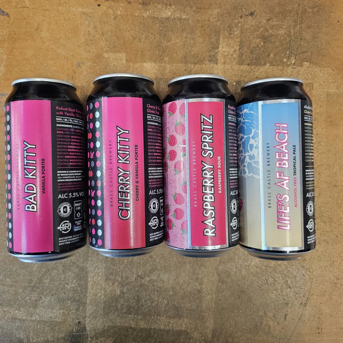 The sun is shining and we’ve got some great gluten free beers from @brasscastlebeer for you to enjoy. 

1️⃣ Raspberry Spitz (Sour, 3.4%)
2️⃣ Bad Kitty (Porter, 5.5%)
3️⃣ Cherry Kitty (Porter, 5.5%)
4️⃣ Life’s AF Beach (AF Tropical Pale, 0.5%)

(£4.25, £4.30, £4.50, £3.95)