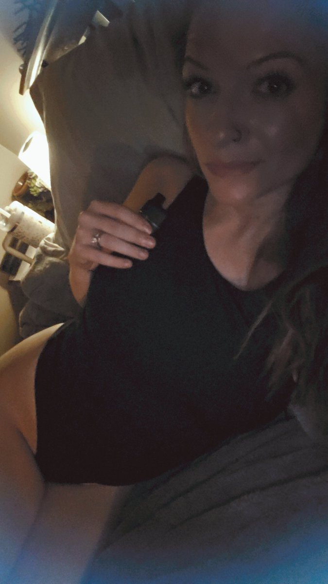 SpicyLemon2425's tweet photo. Alllllright you've convinced me... lets stay in bed all day
https://t.co/t6JNhQk1fT https://t.co/FICRdx2PLt