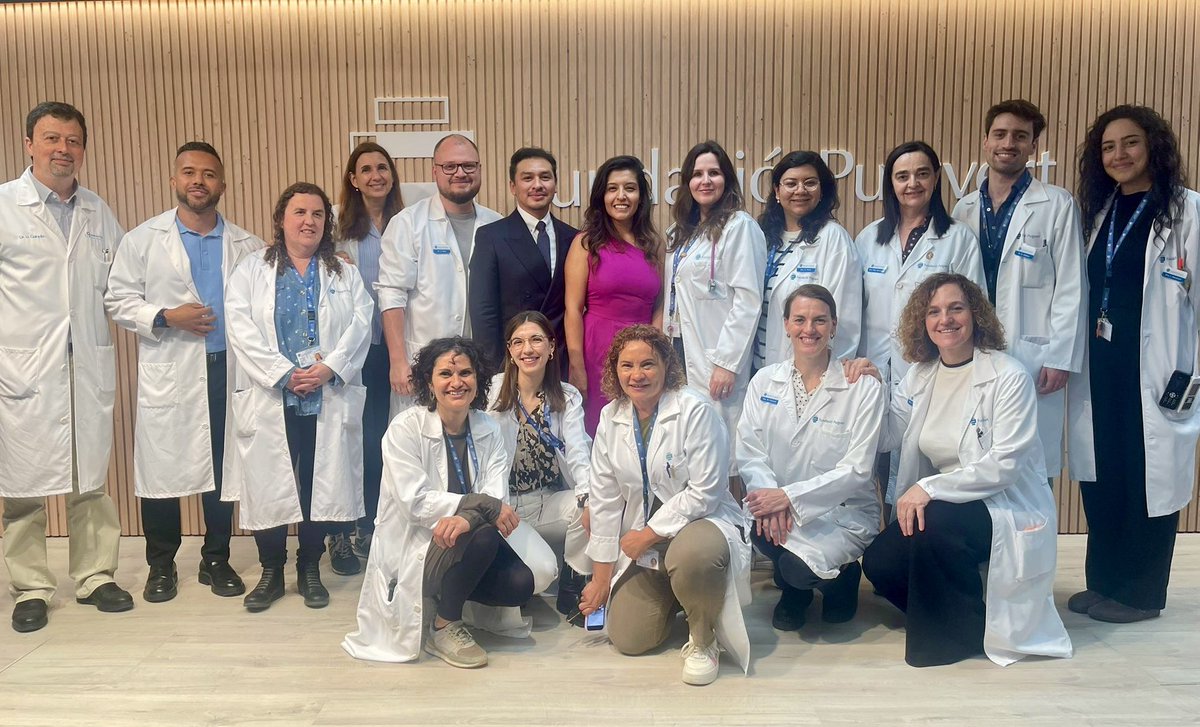 m_furlano's tweet photo. 💐 El día más bonito del año en @FPuigvert: despedimos una etapa que marca para siempre —la residencia #MIR— y celebramos el comienzo de un futuro brillante 💖
La vida va de personas, y hoy celebramos con la Dra. Andrea Basantes y el Dr. Kevin Pasache 🙌🏻
#nefrologia #urologia https://t.co/PYghC8awfi
