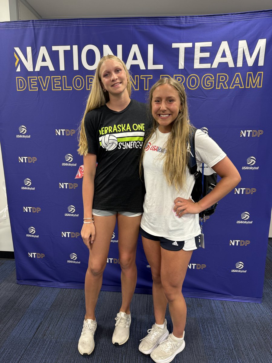 NeONE16Synergy's tweet image. Good luck, @MalorieBoesiger and @ShaylaRaut15 Have fun!!