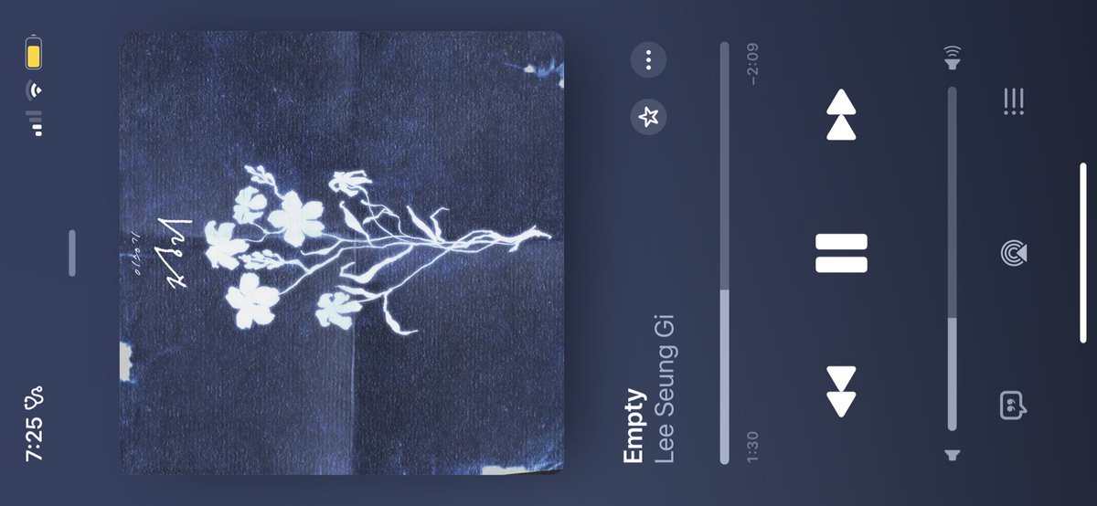 havanamjoon's tweet image. to the best ballad singer ever, i cant stop listening to this song 🤍 

#leeseunggi
#empty