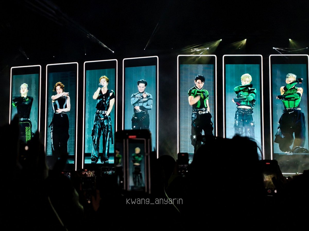 kwang_anyarin's tweet photo. พยายามจะหารูปที่ถ่ายไว้แบบครบ 7 คนในเฟรมเดียวกัน หายากมาก ได้มาเท่านี้ บางรูปก็ขาดคนใดคนหนึ่งไป ไม่ครบ 7 (1/2)
🌴🐰👑🍑🌙🐍🐜

#JayB
#MarkTuan
#JacksonWang
#Jinyoung
#Youngjae
#BamBam
#Yugyeom
#GOT7_NESTFESTinBKK_Day1
#GOT7_NESTFESTinBKK
#GOT7_NESTFEST
#GOT7 #갓세븐
#NESTFEST https://t.co/4NWMYwWkCj