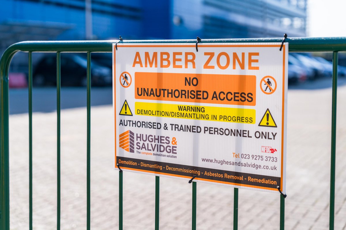 Hughes_Salvidge's tweet image. Safety first on-site! Great to continue to be at the forefront of SHEQ in our industry, with another example of how we go above and beyond through our zone signage on a current project. #SHEQ #HSDemo#Demolition #Decommissioning #CompleteSolution