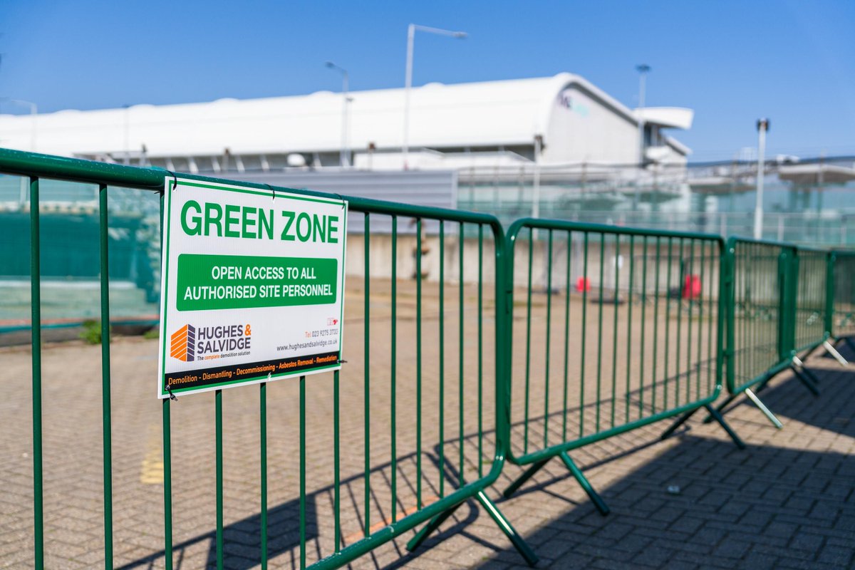 Hughes_Salvidge's tweet image. Safety first on-site! Great to continue to be at the forefront of SHEQ in our industry, with another example of how we go above and beyond through our zone signage on a current project. #SHEQ #HSDemo#Demolition #Decommissioning #CompleteSolution