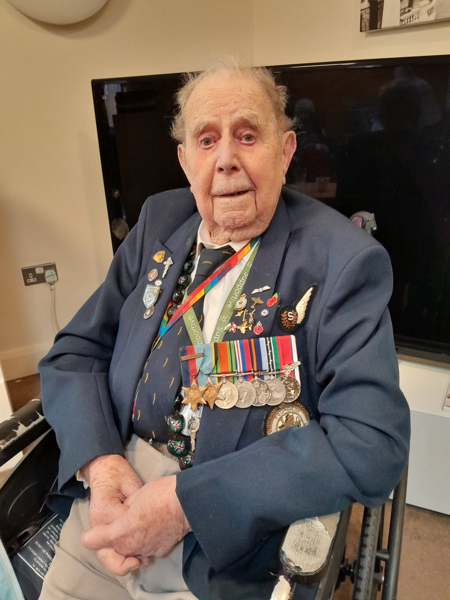 thermbi's tweet image. Harry is a WW2 veteran and a resident at James Terry Court, our Home in #SouthCroydon.
He's shared his wartime experience not only with fellow residents, but also with singer @mattgoss for @thenotforgotten.
π Watch his testimony here: bit.ly/4kfBKGP
#VEDay80 π¬π§