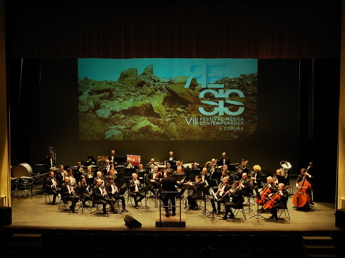 Festival RESIS - A Coruña (@resisfestival) on Twitter photo Imaxes do concerto no <a href="/TColonCoruna/">Teatro Colón Coruña</a> da #BandaMunicipalCoruña no #RESIS25
Grazas, público!
Fotos: <a href="/XXOGCHAO/">xurxo gomez-chao</a>
#músicacontemporánea Imaxes do concerto no <a href="/TColonCoruna/">Teatro Colón Coruña</a> da #BandaMunicipalCoruña no #RESIS25
Grazas, público!
Fotos: <a href="/XXOGCHAO/">xurxo gomez-chao</a>
#músicacontemporánea