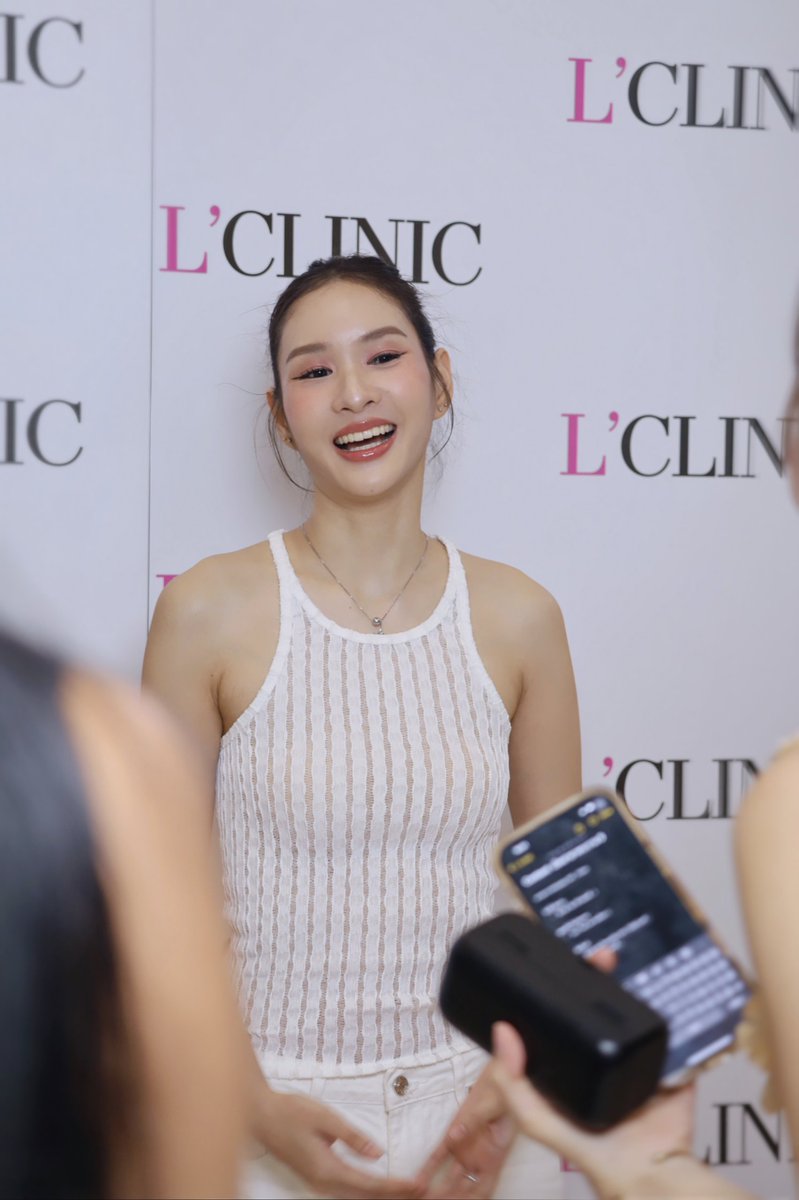 aomiry_official's tweet photo. แก้มกลมๆ กับใจฟูๆ ☁️🤍

#LClinicThailand  #LclinicTH
#aomiryy https://t.co/yil32IbWz9