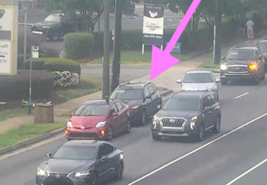 UPDATE: IB Park Rd. is down to 1 lane prior to Woodlawn Rd. due to this crash #clt #cltraffic #clttraffic