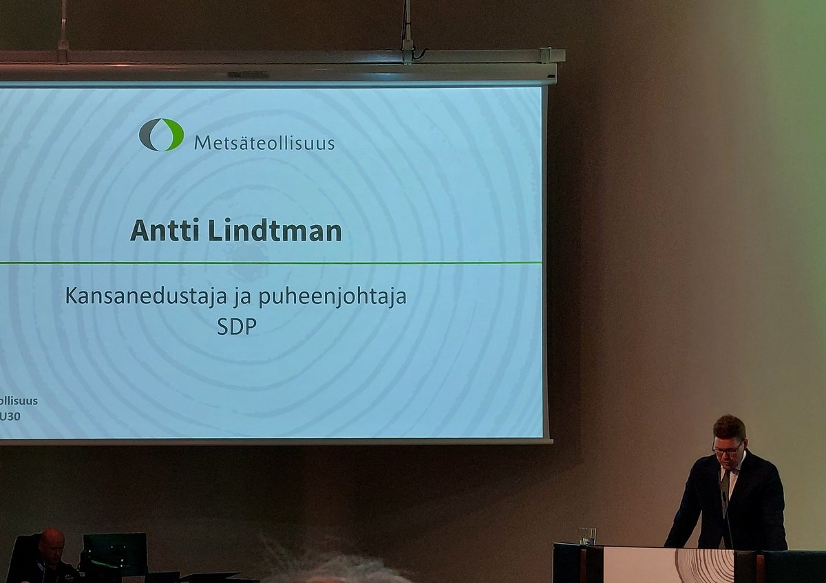 Karoliina Niemi (@niemi_karoliina) on Twitter photo Finlandiatalolla käynnissä <a href="/metsateollisuus/">Metsäteollisuus</a> kevätseminaari. SDP:n pj <a href="/AnttiLindtman/">Antti Lindtman</a> nosti esiin erittäin tärkeitä teemoja metsäsektorin näkökulmasta. Panostusta kolmeen asiaan:
1) Metsien kasvun lisääminen
2) Panostus CO2-talteenottoon
3) Puurakentamisen kasvattaminen. Finlandiatalolla käynnissä <a href="/metsateollisuus/">Metsäteollisuus</a> kevätseminaari. SDP:n pj <a href="/AnttiLindtman/">Antti Lindtman</a> nosti esiin erittäin tärkeitä teemoja metsäsektorin näkökulmasta. Panostusta kolmeen asiaan:
1) Metsien kasvun lisääminen
2) Panostus CO2-talteenottoon
3) Puurakentamisen kasvattaminen.