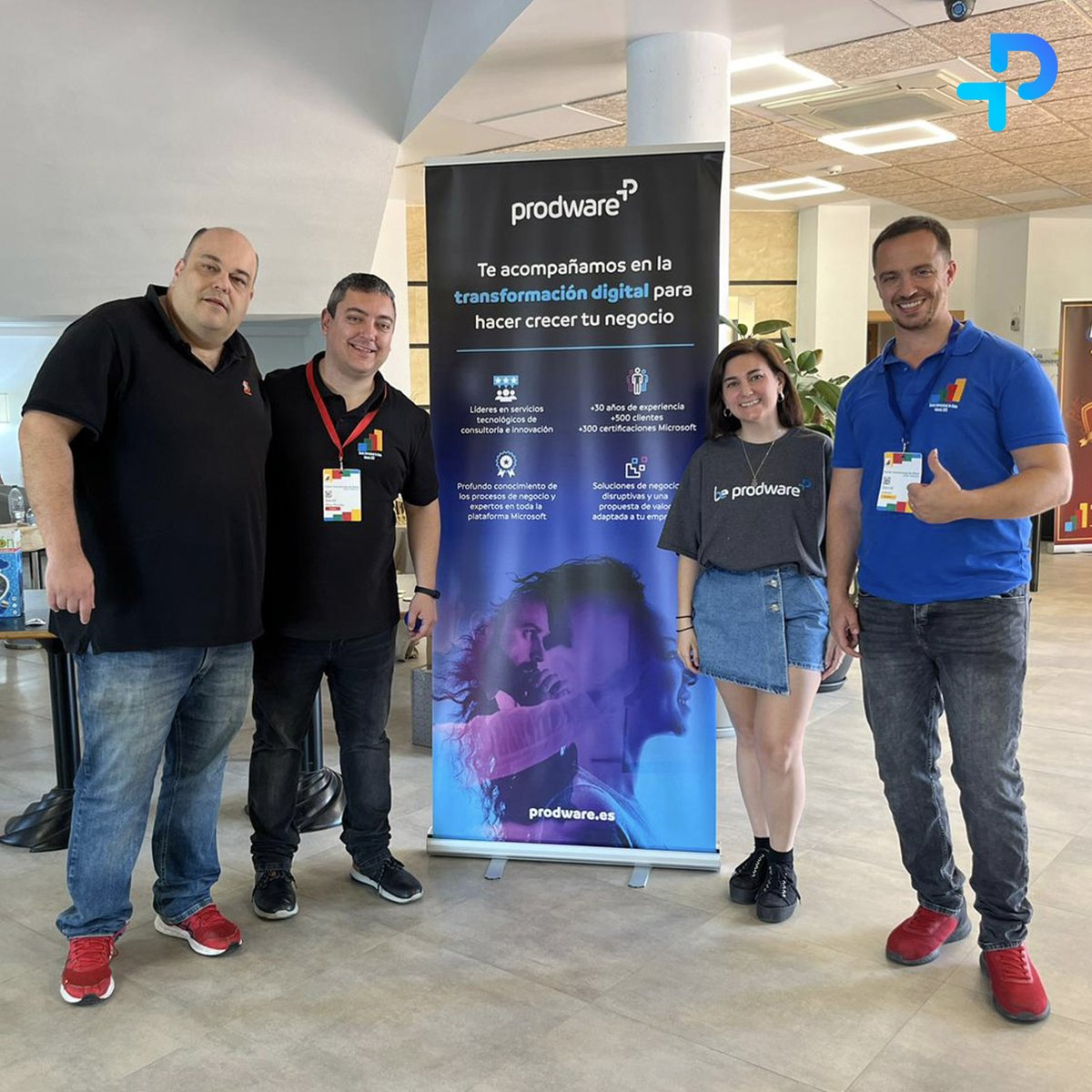 ProdwareES's tweet photo. Hoy nuestros compañeros @dlorenzolop, @jorgefdezsa y @David_Oliva_85 han viajado a #Valencia para asistir al #EventoInternacionaldeDatos, un encuentro para explorar, aprender e innovar con grandes expertos de la comunidad en torno a la gestión del #dato 👏
#DataDriven #Prodware https://t.co/BziTyYDLJ6