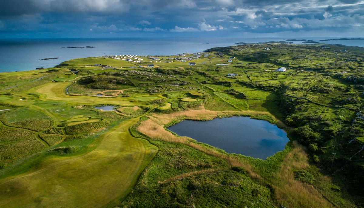 🌊⛳ Coming to Connemara this summer?
🏌️‍♂️ Championship links golf
🌄 Breathtaking coastal views
🍽️ Warm clubhouse welcome
Book your tee time now and experience the magic of golfing on the edge of the world!
connemaragolflinks.com/visitors.html
#ConnemaraGolf #WildAtlanticWay #LinksGolf