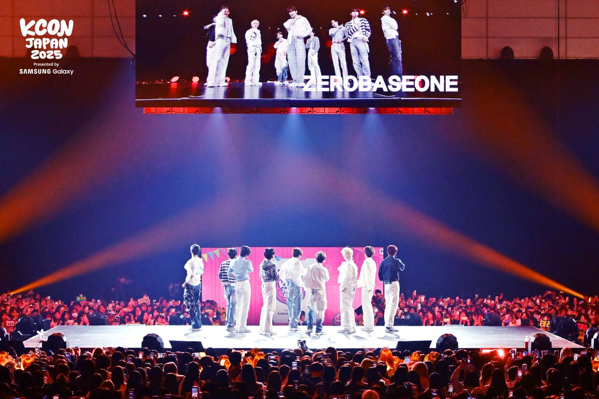 kconjapan's tweet photo. [#KCONJAPAN2025] PHOTO DROP 📸

💙 MAY 9 (FRI)
📍 ARTIST STAGE
#ZEROBASEONE #ISSUE

KCON's unforgettable moments, captured.

-
KCON JAPAN 2025
MAY 9-11
Makuhari Messe

Let's #KCON https://t.co/l8yC8W4N9n
