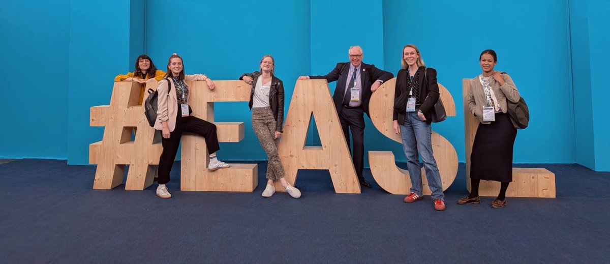 The Liver Dude (@michaelhenegha8) on Twitter photo A thorn amongst the roses. <a href="/DebbieShawcros1/">Debbie Shawcross</a> <a href="/TheBileDoc/">djoshi 💙</a> <a href="/CholestasisDoc/">Palak Trivedi</a> Great to be with the team <a href="/EASLnews/">EASLnews</a> <a href="/KingsCollegeLon/">King's College London</a> <a href="/f4liverresearch/">Foundation for Liver Research</a> A thorn amongst the roses. <a href="/DebbieShawcros1/">Debbie Shawcross</a> <a href="/TheBileDoc/">djoshi 💙</a> <a href="/CholestasisDoc/">Palak Trivedi</a> Great to be with the team <a href="/EASLnews/">EASLnews</a> <a href="/KingsCollegeLon/">King's College London</a> <a href="/f4liverresearch/">Foundation for Liver Research</a>