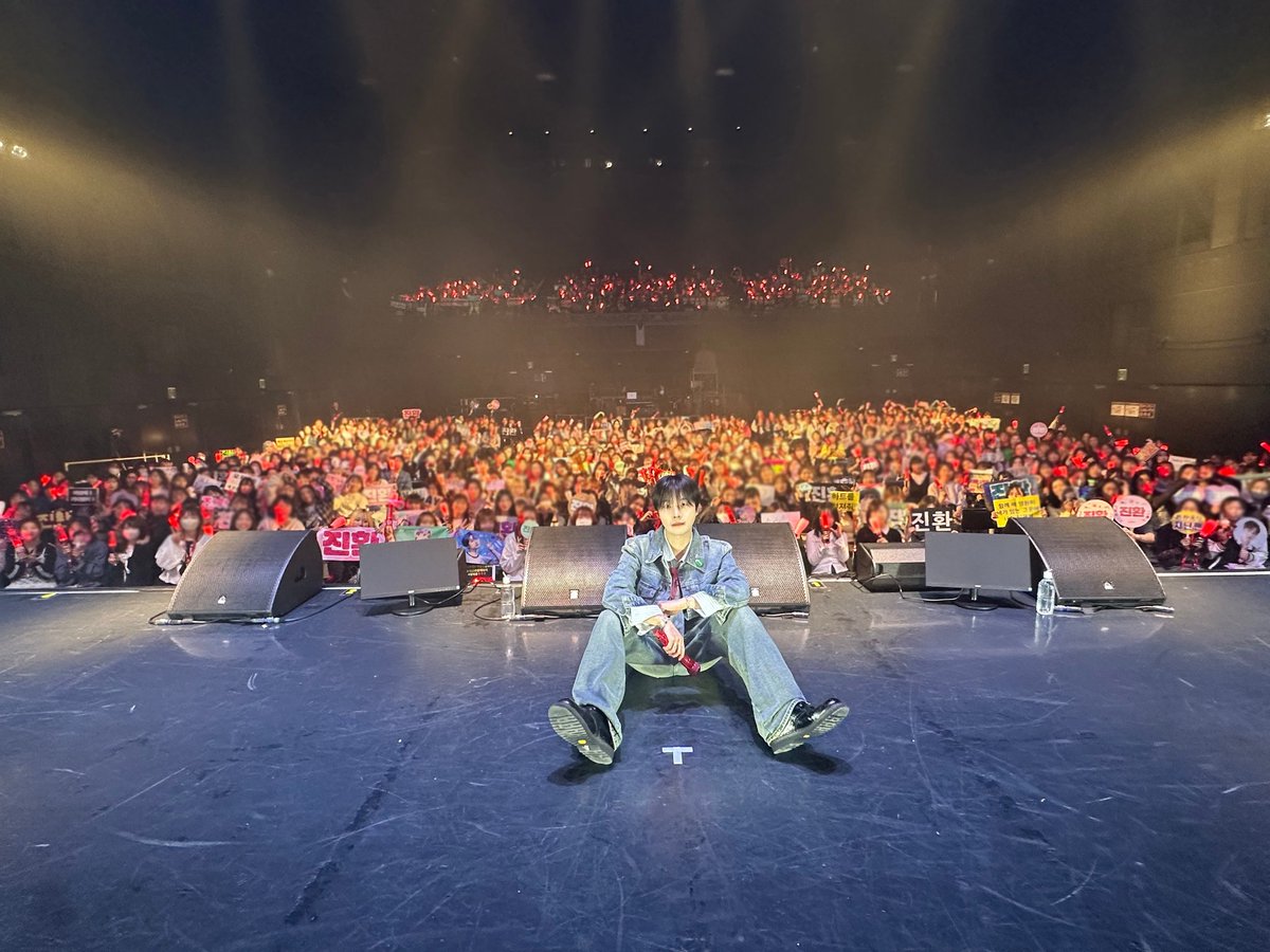 jiwonscherry's tweet photo. jinhwan's crowds for his fanmeeting in osaka 1st and 2nd shows today🥹💞 https://t.co/NVUSRoWBlA