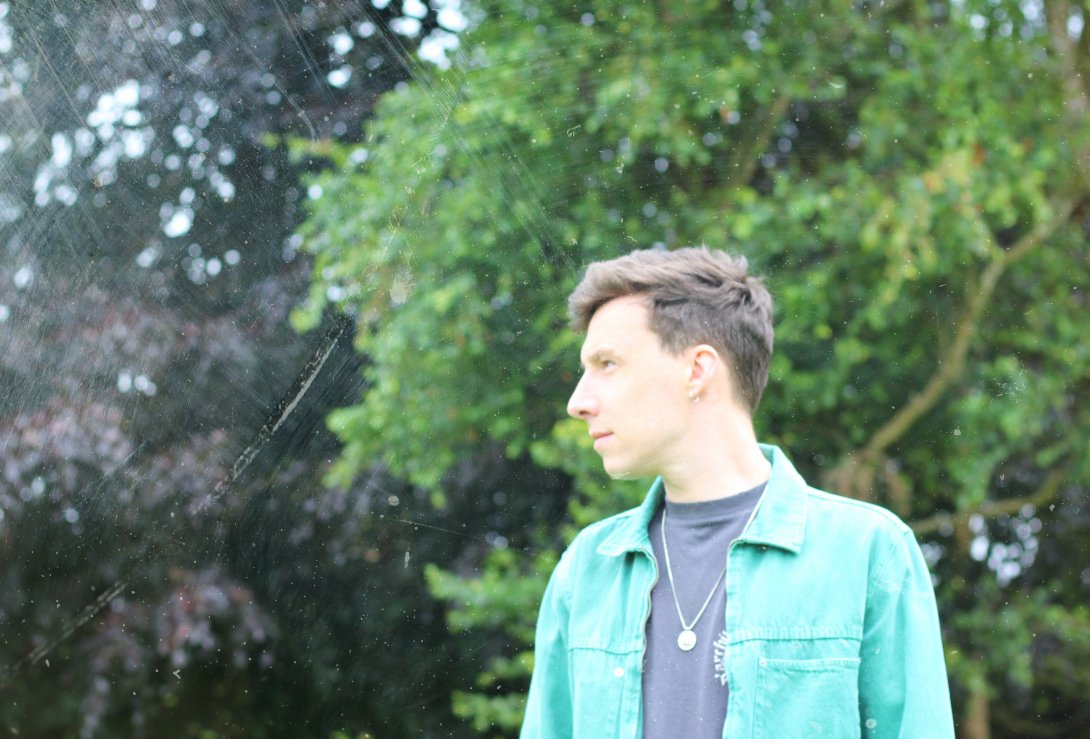 The Daily Listening 🎧 (@dailylistening) on Twitter photo Irish indie-pop artist <a href="/iamfournights/">Four Nights</a> released his sophomore EP today and new track "all night long" is a keeper! Listen now: thedailylistening.com/listen-four-ni… Irish indie-pop artist <a href="/iamfournights/">Four Nights</a> released his sophomore EP today and new track "all night long" is a keeper! Listen now: thedailylistening.com/listen-four-ni…
