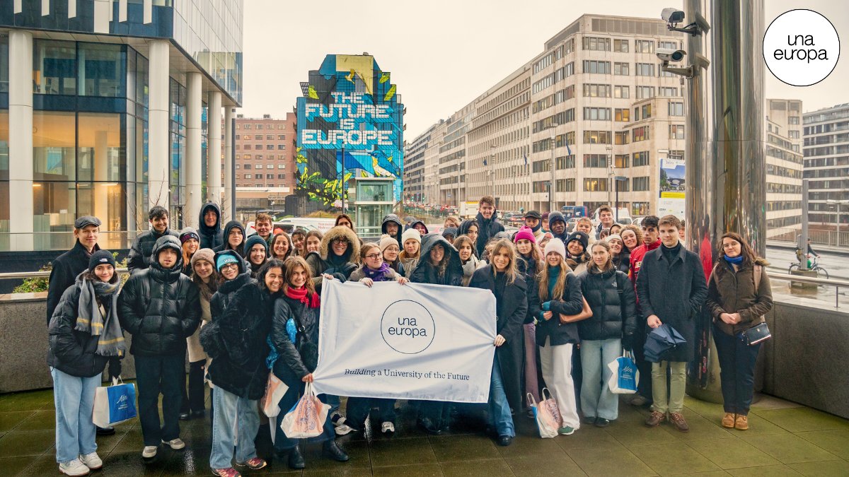 🇪🇺🎓"This is the future of Europe!"

Today on #EuropeDay we celebrate the students of the Una Europa Joint Bachelor in #EuropeanStudies and their uniquely:
🌍International
💡Multidisciplinary
✈️Borderless
Truly European educational journey.
una-europa.eu/study/baes