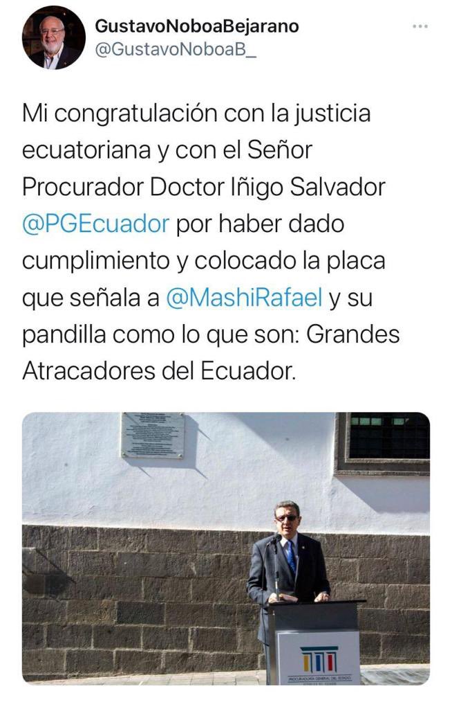 <a href="/MnicaArosemena1/">Mónica Arosemena</a> Si tiene pruebas de uso ilegal de fondos públicos en la PGE en mi gestión, denúncielo a la FGE o a la CGE, porque si no, lo suyo es pura difamación. Es cierto que en esa foto no salgo bien; vea más bien esta