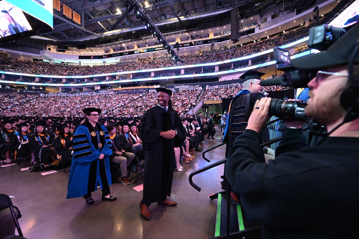 Larry Fitzgerald (@larryfitzgerald) on Twitter photo Thank you to <a href="/PittTweet/">University of Pittsburgh</a> and the Class of 2025 for the opportunity to join this graduation with you allāit left me feeling incredibly inspired and optimistic to see where this next generation will take us.š« My sincerest congratulations and best wishes to all the recent graduates. Thank you to <a href="/PittTweet/">University of Pittsburgh</a> and the Class of 2025 for the opportunity to join this graduation with you allāit left me feeling incredibly inspired and optimistic to see where this next generation will take us.š« My sincerest congratulations and best wishes to all the recent graduates.